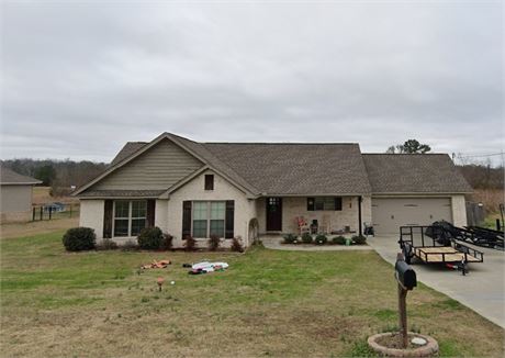 155 Searcy Ln, Clanton, AL 35045 - #402540
