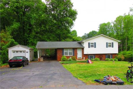 5069 W Piedmont Cir, Conover, NC 28613 - #403747