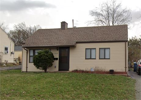 1902 Wengler Ave, Overland, MO 63114 - #402826