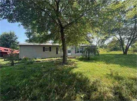 104 Country Way Ln, Bethel, OH 45106 - #402121