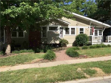 40 South Jewell St, Liberty, MO 64068 - #400906