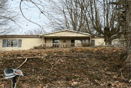 1512 Old Highway 31 E  , Westmoreland, TN 37186 - #404224