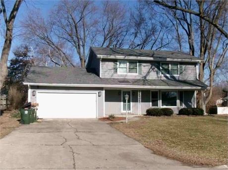 2021 Radcliffe Drive, Aurora, IL 60506 - #400718