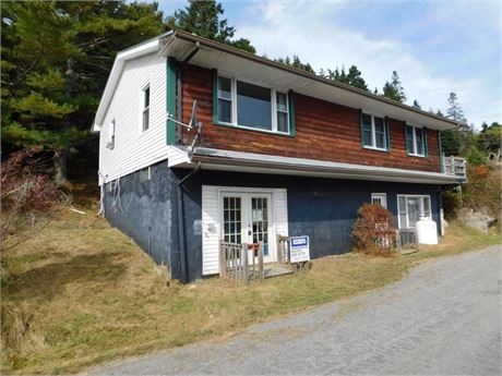 9 W Shore Rd, Frenchboro, ME 04635 - #368598