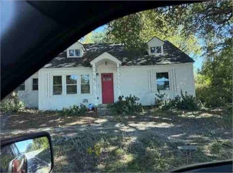 901 Cedar Creek Road, Fayetteville, NC 28312 - #402954