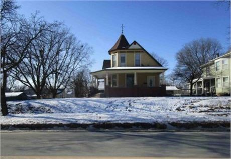2001 1ST Ave, Perry, IA 50220 - #401324