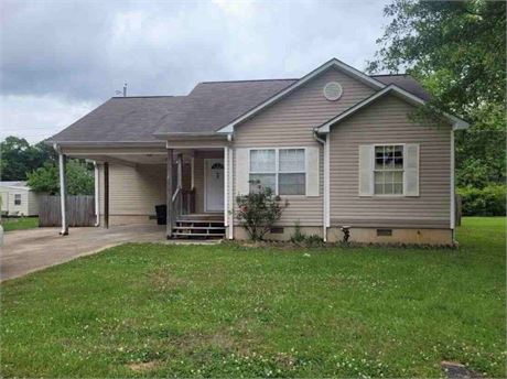 1006 5th Place, Sylacauga, AL 35150 - #403811