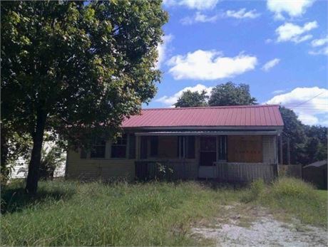 604 N. Hook St, Tuscumbia, AL 35674 - #368661