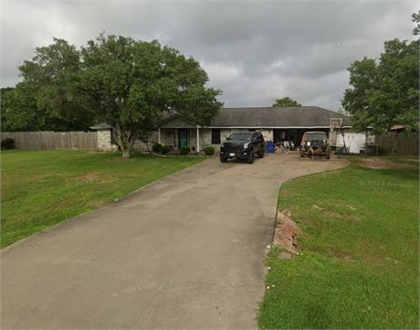 1450 HORSE SHOE CT, ANGLETON, TX 77515 - #402228
