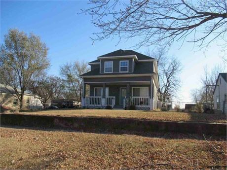 415 E F Ave, Kingman, KS 67068 - #401946