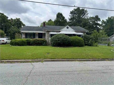 811 Carolina Ave, Thomasville, NC 27360 - #401863