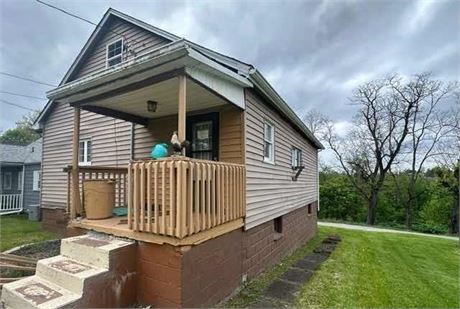 144 Peak St, Weirton, WV 26062 - #403658