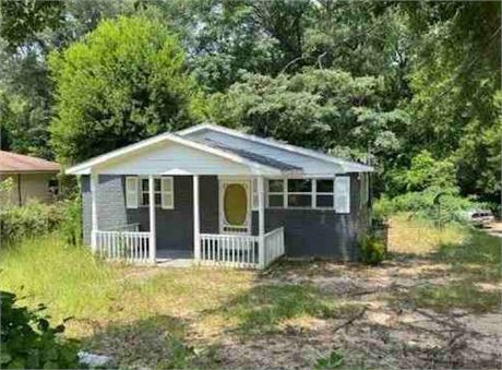 204 17th Avenue S, Phenix City, AL 36869 - #401945