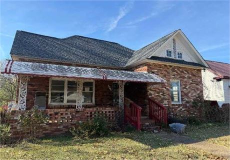 2210 Walnut Ave, Anniston, AL 36201 - #402350