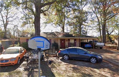 725 CHEROKEE LN, GRENADA, MS 38901 - #403901