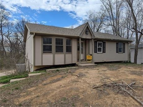 228 SE 101st Rd, Warrensburg, MO 64093 - #368667