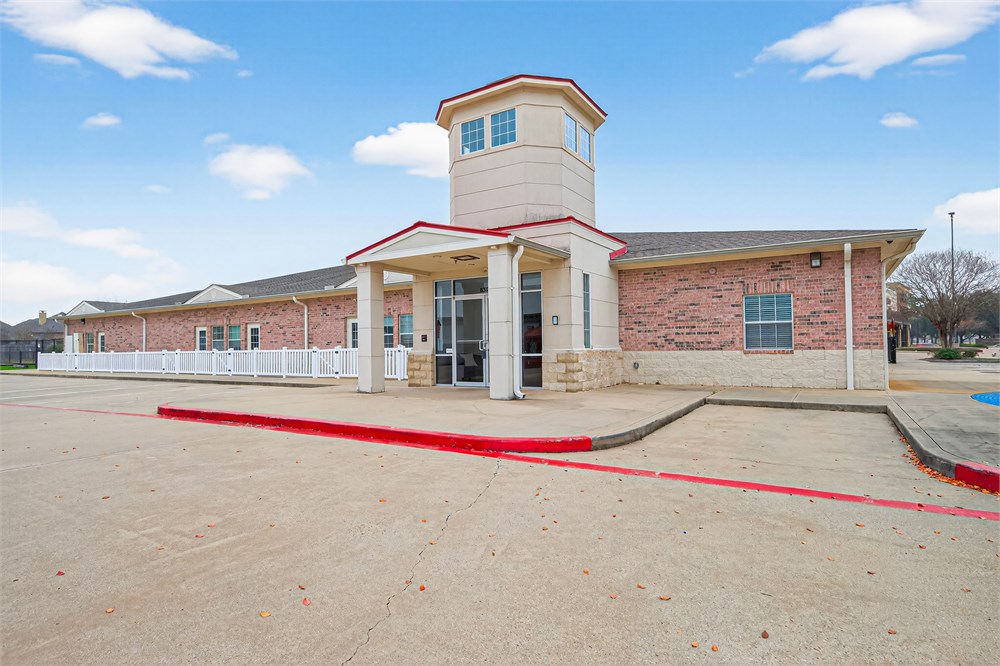 8525 Queenston Blvd, Houston, TX 77095