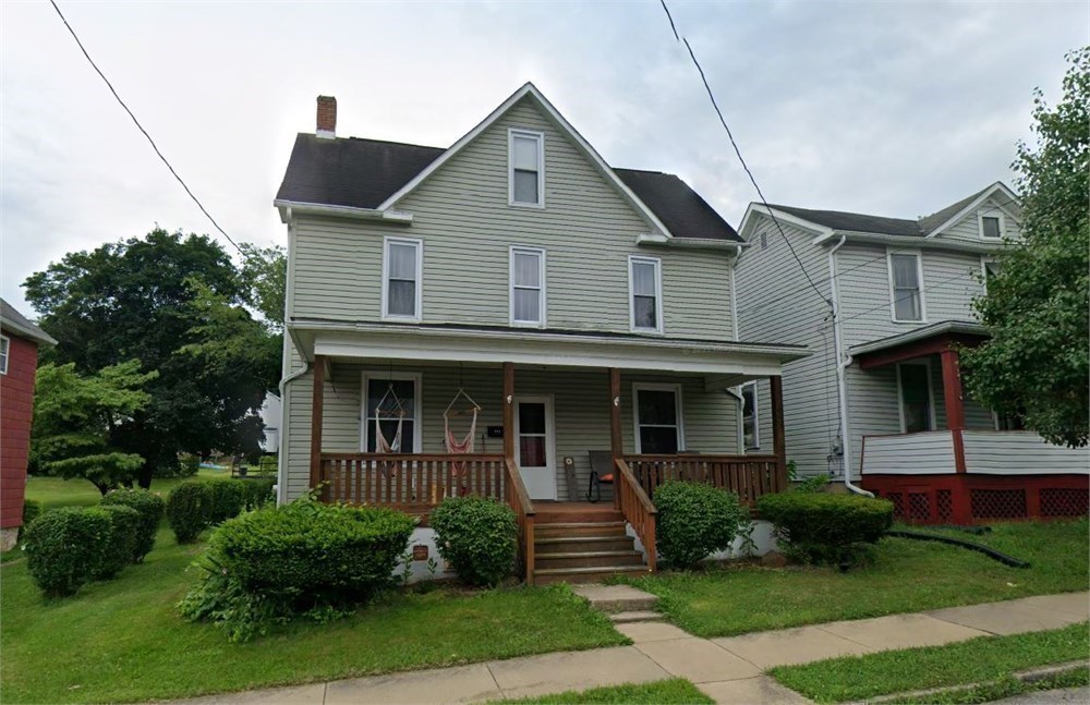 221 Holmes Street, Vandergrift, PA 15690