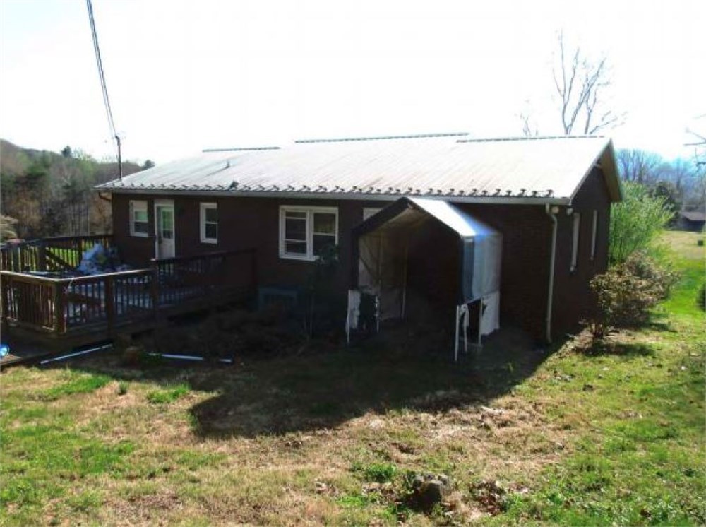 2773 Blue Creek Road, Lenoir, NC 28645