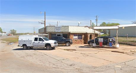 303 Third Street, Sentinel, OK, 73664 - #368947