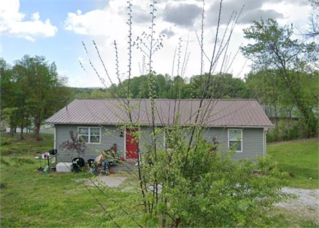 402 Hillside Dr, Harriman, TN 37748 - #404296