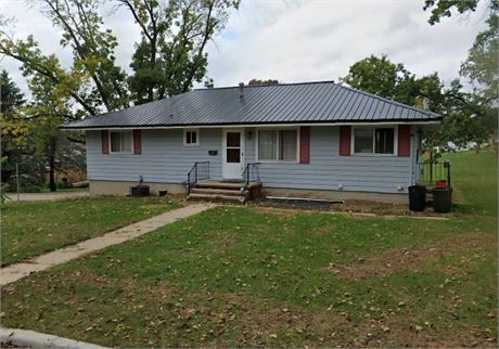 801 Garfield, Tama, IA 52339 - #401362