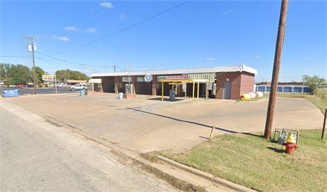 203 Cliff Drive, Graham, TX 76450 - #402688