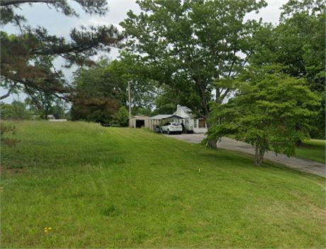 39 Pedigo Rd, McMinnville, TN 37110 - #402995