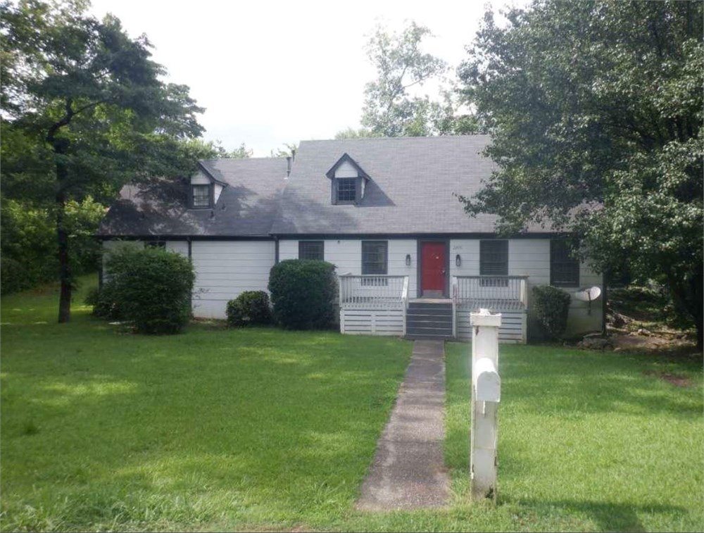 2205 Pioneer Drive, Hoover, AL 35226