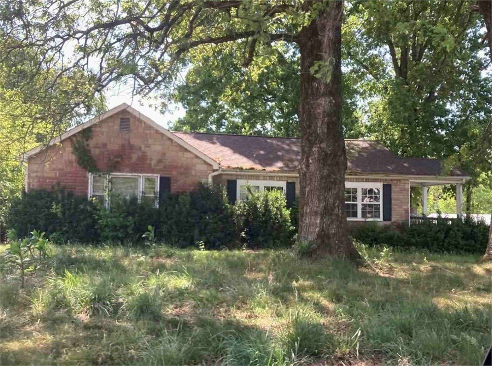 668 N NC HWY 150, Lexington, NC 27295