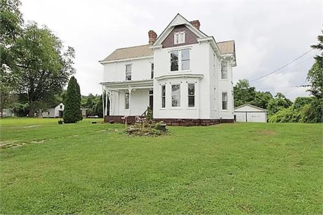 320 Chesapeake Ave, Greenup, KY 41144 - #401280