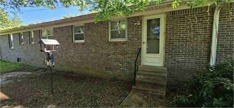 433 Henderson Road, Jackson, TN 38305 - #402755