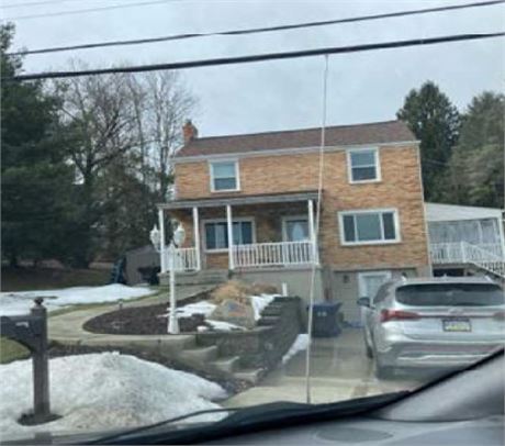 8131 LINDISFARNE DR, Pittsburgh, PA 15237 - #403598