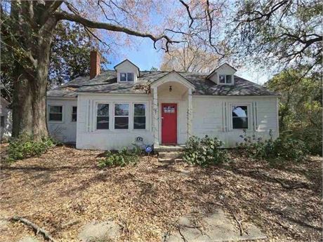 901 Cedar Creek Road, Fayetteville, NC 28312 - #402954