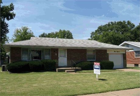 315 S Dellwood Drive, Saint Louis, MO 63135 - #402677